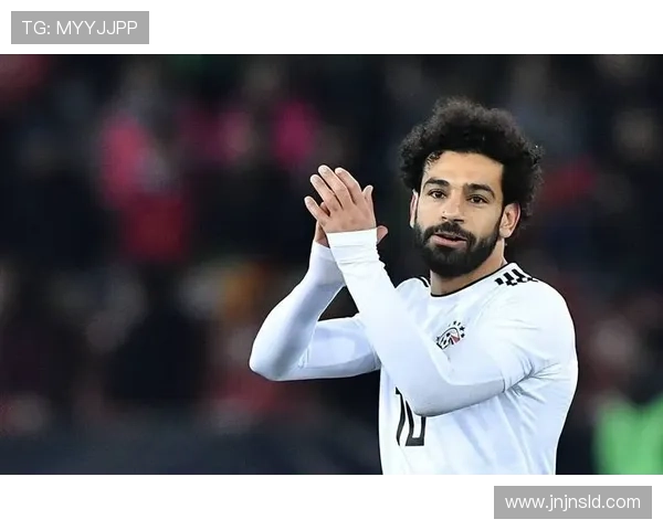 双国籍足球明星的传奇人生与跨国荣耀之路